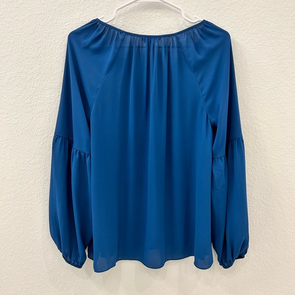 🛑SOLD🛑 Lilly Pulitzer Charleigh Top - Picture 3 of 6